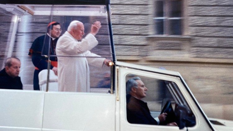 Papst Johannes Paul II. unterwegs