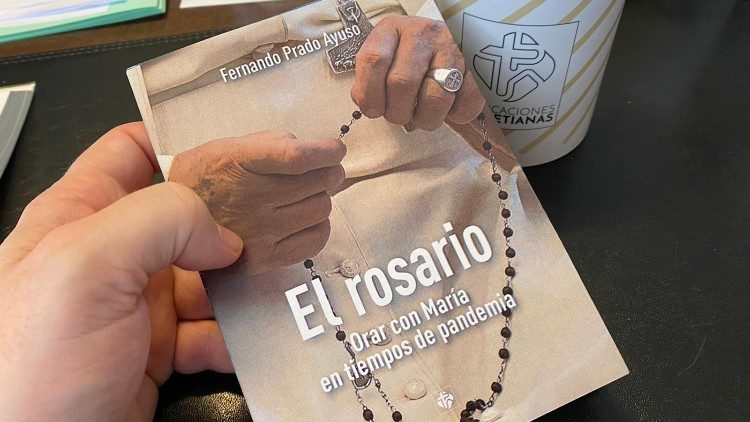 "El Rosario", un libro que ve la luz en medio de la pandemia.