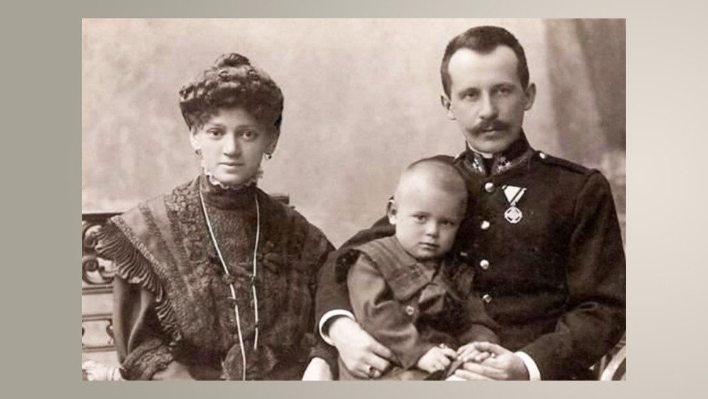Караль і Эмілія Вайтылы са старэйшым сынам Эдмундам