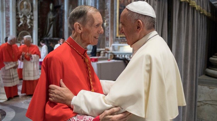 Pope Francis greets Cardinal Renato Corti at the Consistory of 19 October 2016