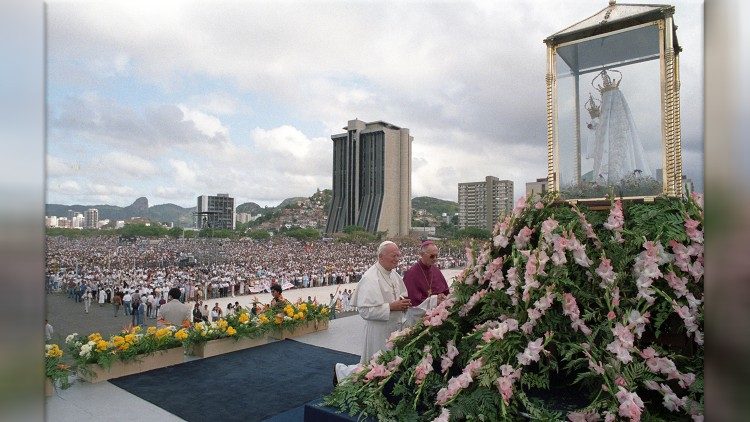 João Paulo II por ocasião da visita ao Brasil, em 1991