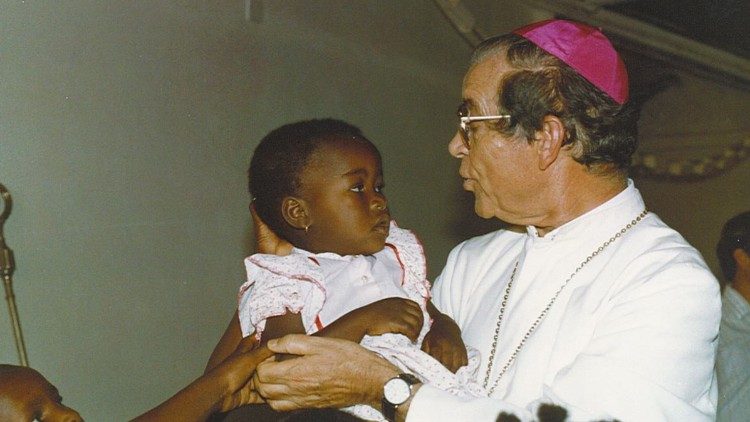 D. Manuel Vieira Pinto, Arcebispo Emérito de Nampula, Moçambique