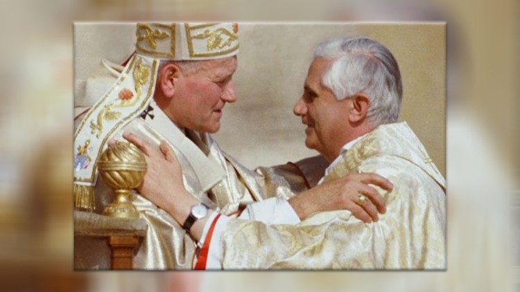 Jonas Paulius II ir J. Ratzinger (Benediktas XVI) 1978 m. spalio 22 d. 