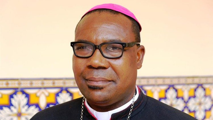 D. Zeferino Zeca Martins, Arcebispo do Huambo, em Angola