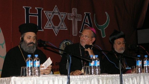 Mons. Padovese partecipa ad una conferenza sul dialogo interreligioso (ottobre 2005)