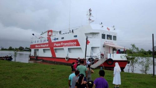 Brasile: la nave ospedale "Papa Francesco" contro la pandemia