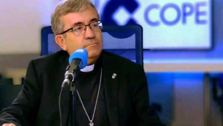 Mons Luis Argüello.