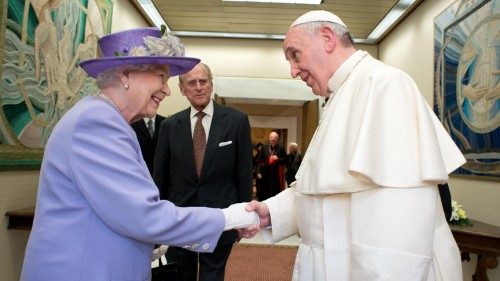 Папа поздравил королеву Елизавету II 