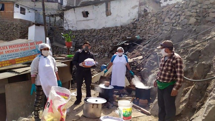 Perù: distribuzione di cibo a Lima