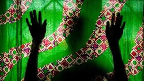 Protesto da sociedade civil no Paquistão contra rapto de menina católica de 13 anos