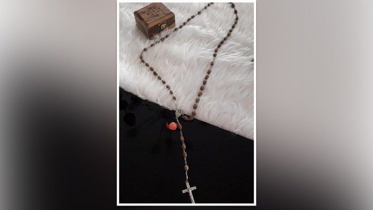 Il rosario di Annalisa Minetti
