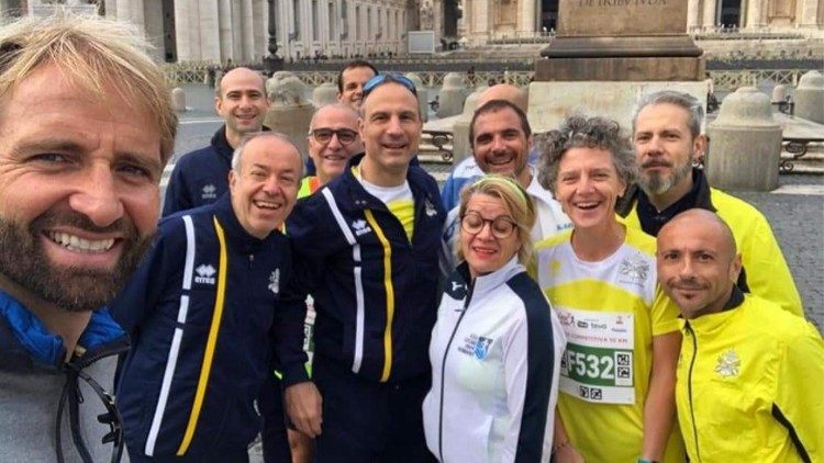 Rosolino nella Preghiera del Maratoneta in Piazza san Pietro, Corsa dei Santi, 1 novembre 2019