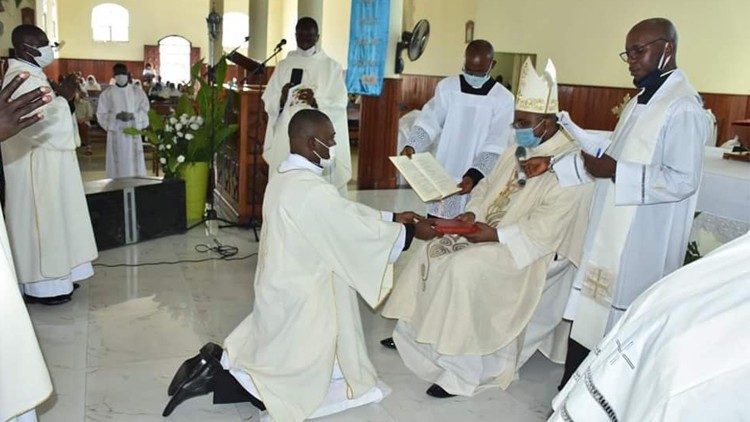 Ordenação de novos Diáconos na Diocese de Cabinda, em Angola