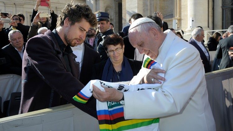 Il ciclista Peter Sagan incontra il Papa
