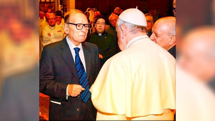 Ennio Morricone e Papa Francisco - Foto de arquivo dos Jesuítas