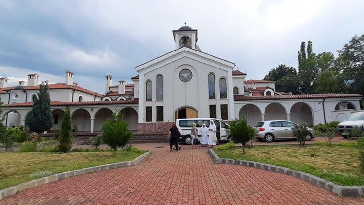 Манастирът на сестрите кармелитанки "Свети Дух" в София