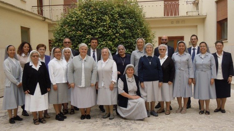 Incontro della Congregazione delle suore ospedaliere del Sacro Cuore di Gesù