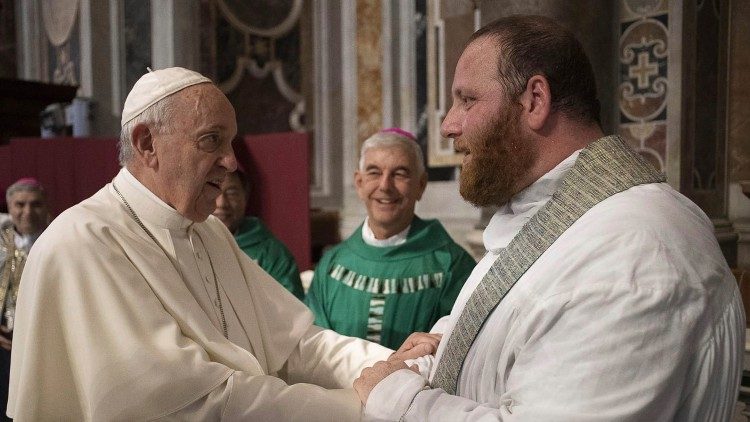 Don La Magra con Papa Francesco, nel VI anniversario della sua visita a Lampedusa