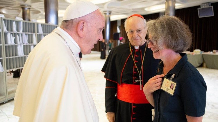 Papa Francisc şi călugăriţa xaveriană Nathalie Becquart (fotografie de arhivă: 27.07.2020)