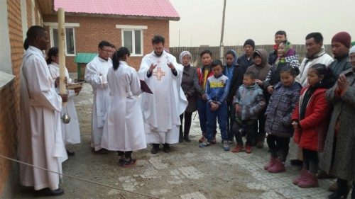 Cercanía y aliento del Papa al nuevo Prefecto Apostólico en Mongolia
