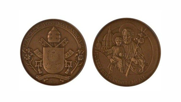 Афіцыйны медаль VIII года пантыфікату Францішка