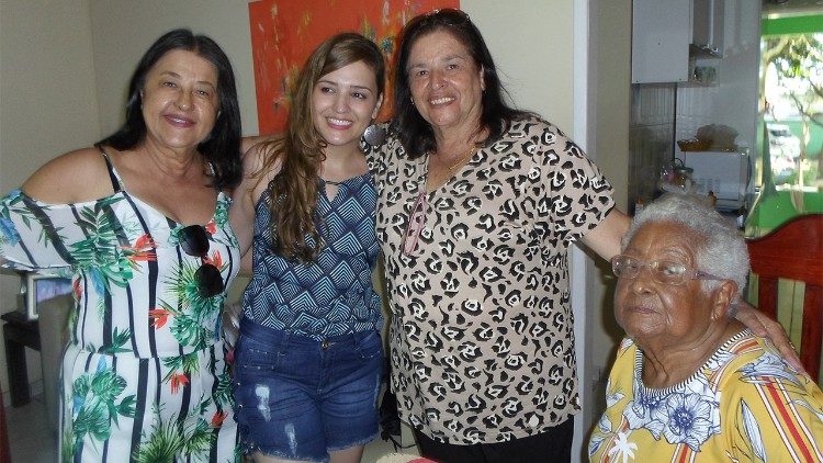 Apoio da família ajuda Maria da Conceição Ramos, 90 anos neste momento de incertezas