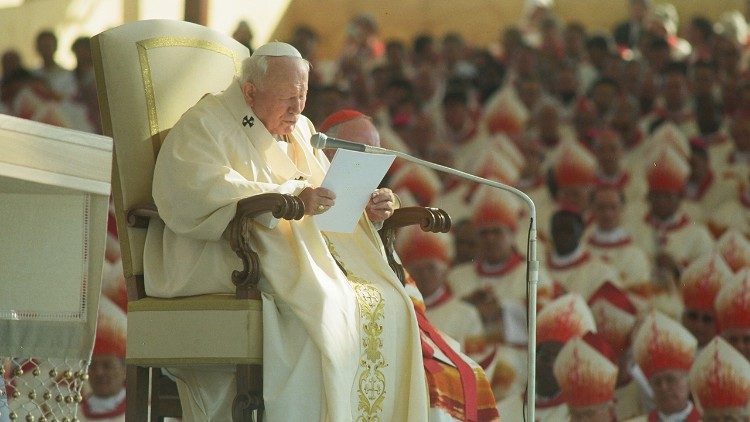 San Giovanni Paolo II a Tor vergata nel 2000