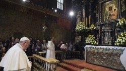 2020.08.21-Papa-Francesco-Visita-Santuario-di-Jasna-Gora---Czestochowa-04.jpg