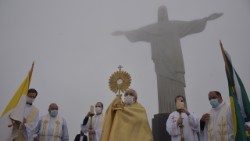 mons.-Giovanni-d-Aniello-a-Rio-de-Janeiro-in-Brasile-4.jpg