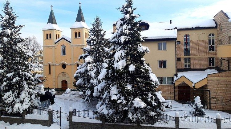 Kisha e Shëna Ndout në Gjakovë në dimër