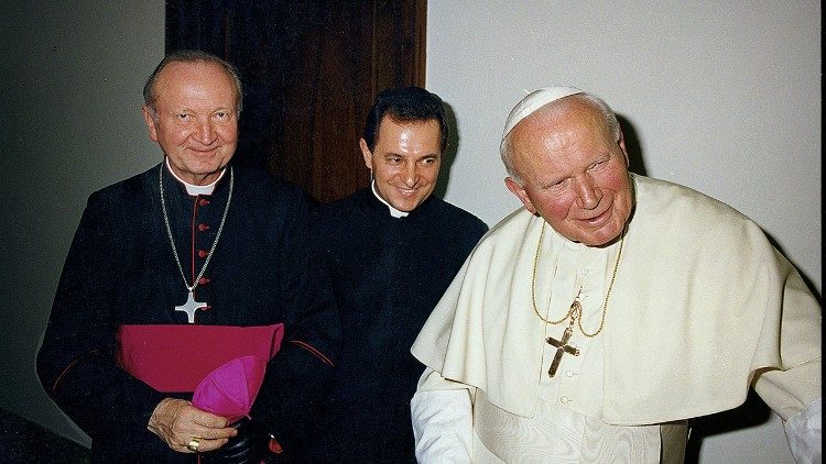 Kardinal Marian Jaworski in papež Janez Pavel II.