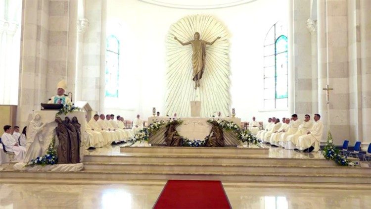 Kisha dioqezane e Prizren-Prishtinë, mё 5 shtator, kremtoi solemnisht, festёn liturgjike tё Shenjtës Nёnё Terezё