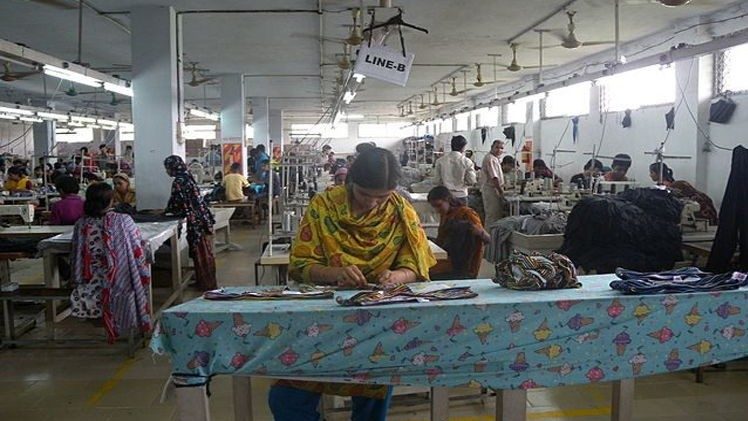  Campagna Abiti Puliti, lavoratrici del tessile