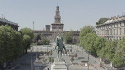 Ali-Dorate-Milano-Castello-Sforzesco-statua-Garibaldi-cortometraggio-lockdownAEM.jpg