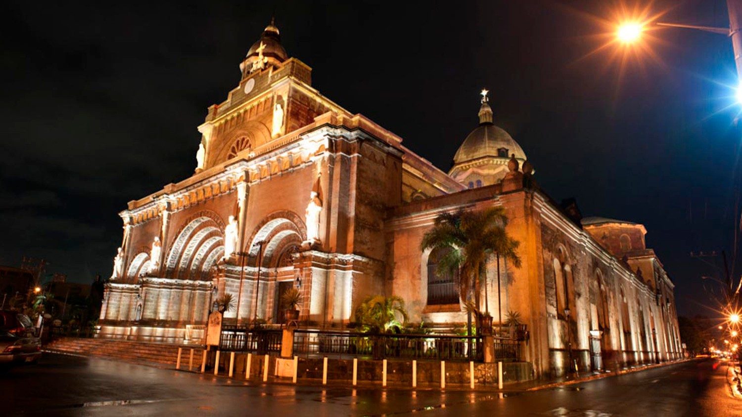 Covid 19 Manila Cathedral reopens to public after six months