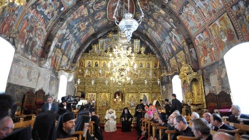 Les Églises de Chypre à la croisée des mondes latin et byzantin