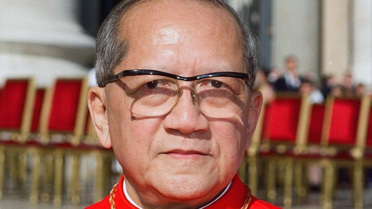 Il cardinale Van Thuan il giorno nel quale ricevette la berretta cardinalizia
