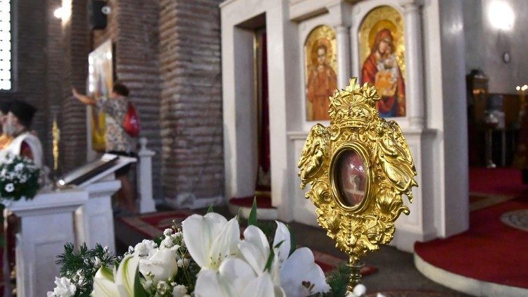Мощите на св. Климент Папа и св. Потит в храм „Св. София“ 
