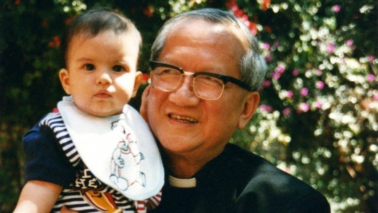 Il cardinale vietnamita Francois-Xavier Nguyen Van Thuan (1928-2002)