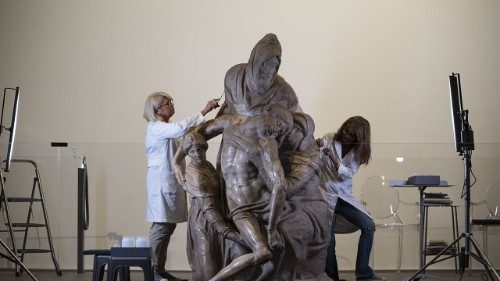 A Firenze il restauro di Michelangelo dal vivo