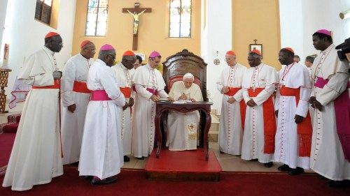 Benoît XVI et ses visites apostoliques en Afrique
