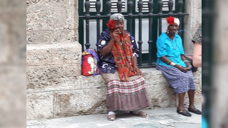 Zwei Frauen in Havanna
