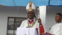 Ordinazione-del-vescovo-di-Kabinda2.jpg