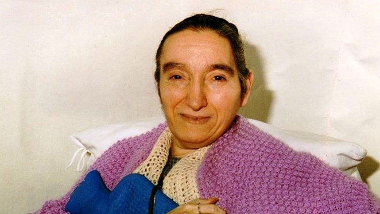 Garbingoji Dievo tarnaitė Kajetona Tolomeo (1936–1997)