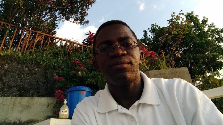 2020.10.05 Padre Ndoki, gesuita congolese 