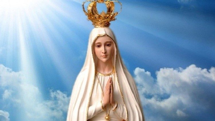 Statuia Fecioarei Maria de la Fatima