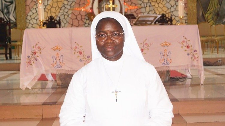 Sœur Philomène Faton, Supérieure générale de la congrégation des sœurs de Saint Augustin/Bénin