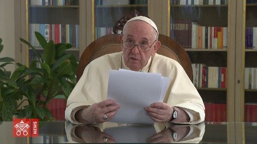 Папа: Виховання – протиотрута культурі індивідуалізму
