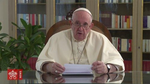 Popiežius siūlo sudaryti „Pasaulinę ugdymo sutartį“