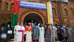 Inaugurazione-del-Museo-di-Mons.-Thevenoud-in-Burkina-Faso-2.jpg